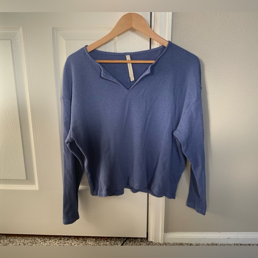 Aritzia Waffle V Neck Long Sleeve